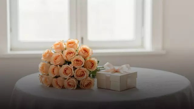 Букет из 35 роз на день рождения: как выбрать цвет