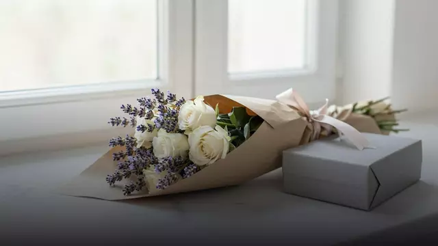 Букет из французских роз на годовщину: сорта, составы и советы флориста