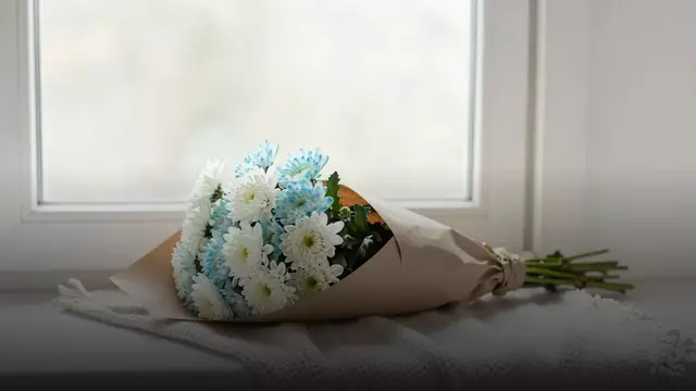 Букет из хризантем на выписку из роддома: как выбрать и не ошибиться