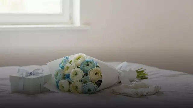 Букет из ранункулюсов на выписку из роддома
