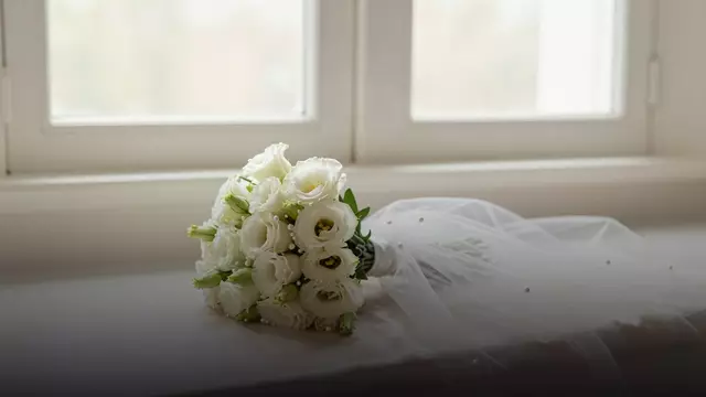Букет невесты с жемчугом и бусинами: декор и уместность