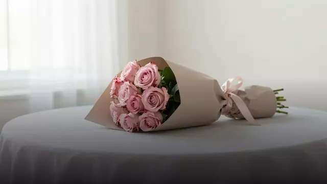 Букет розовых роз тёще: как выбрать подарок, который оценят