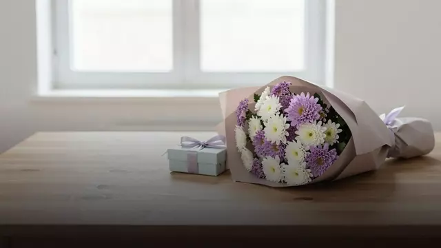 Хризантемы жене на день рождения: как выбрать букет