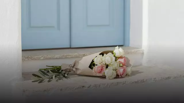 Как отправить цветы на Кипр из России: розы в Лимассол и Пафос с оплатой в рублях