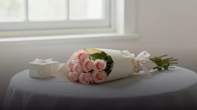 Кустовые розы девушке на день рождения: как выбрать букет