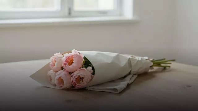 Маленький букет из пионовидных роз: какой выбрать и сколько стоит