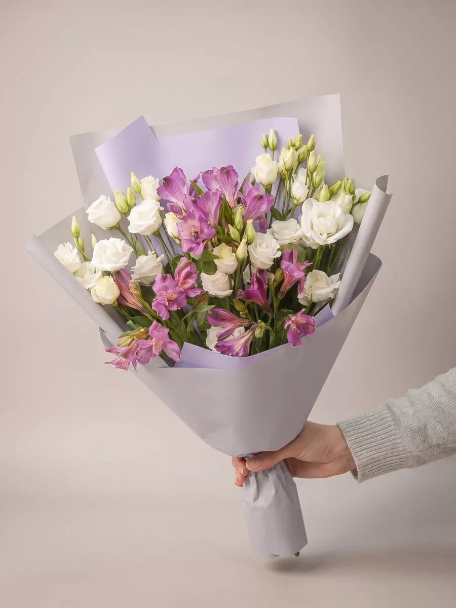 Mixed bouquet of 3 alstroemerias and 5 eustoma