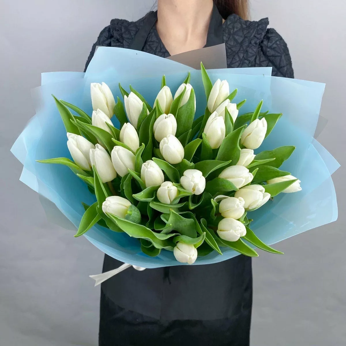 Bouquet of 25 white tulips