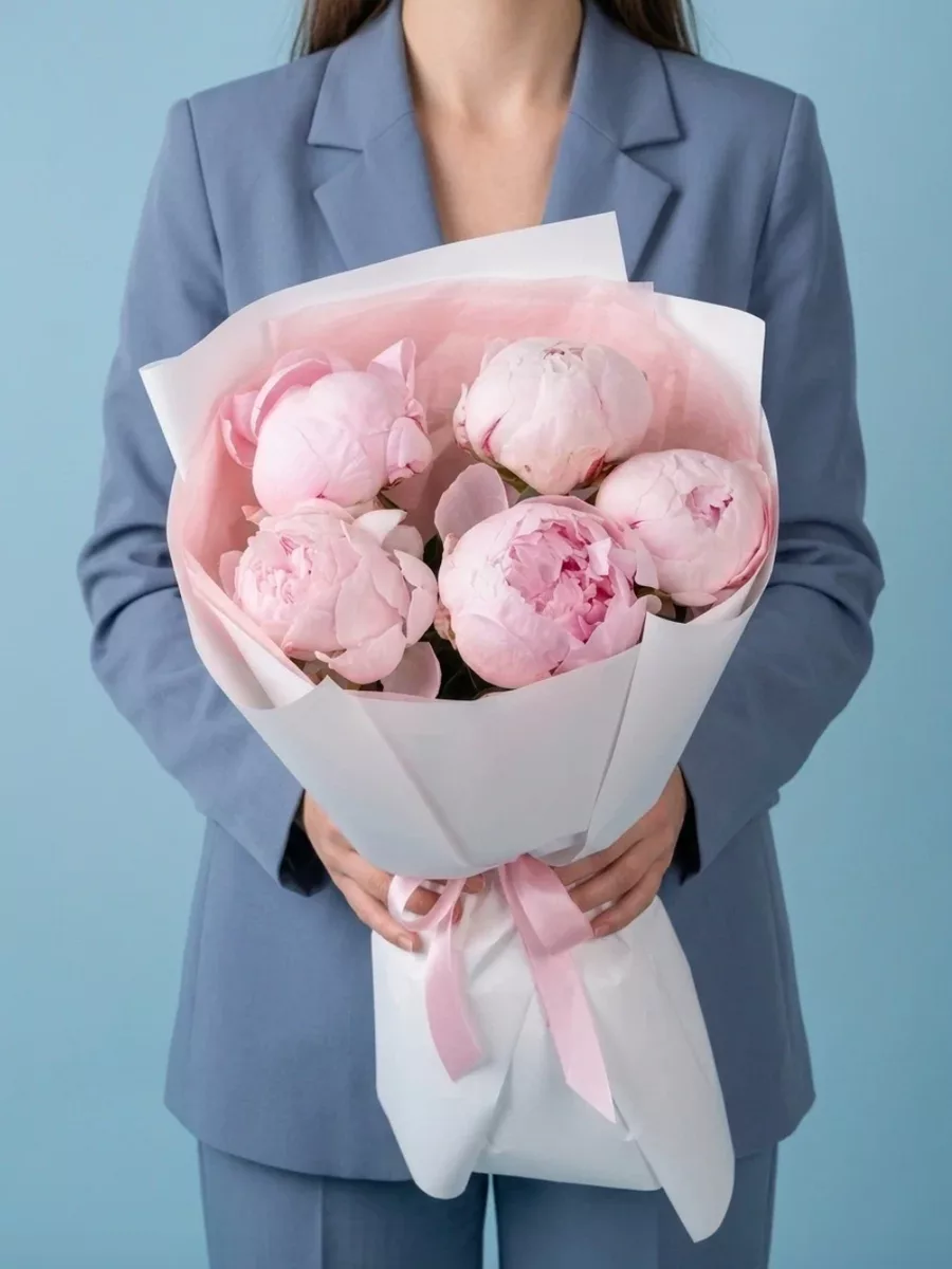 Bouquet of 5 pink peonies