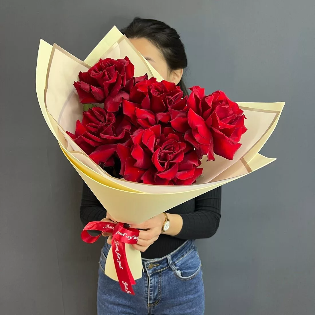 Bouquet of 5 red French roses, 50 cm
