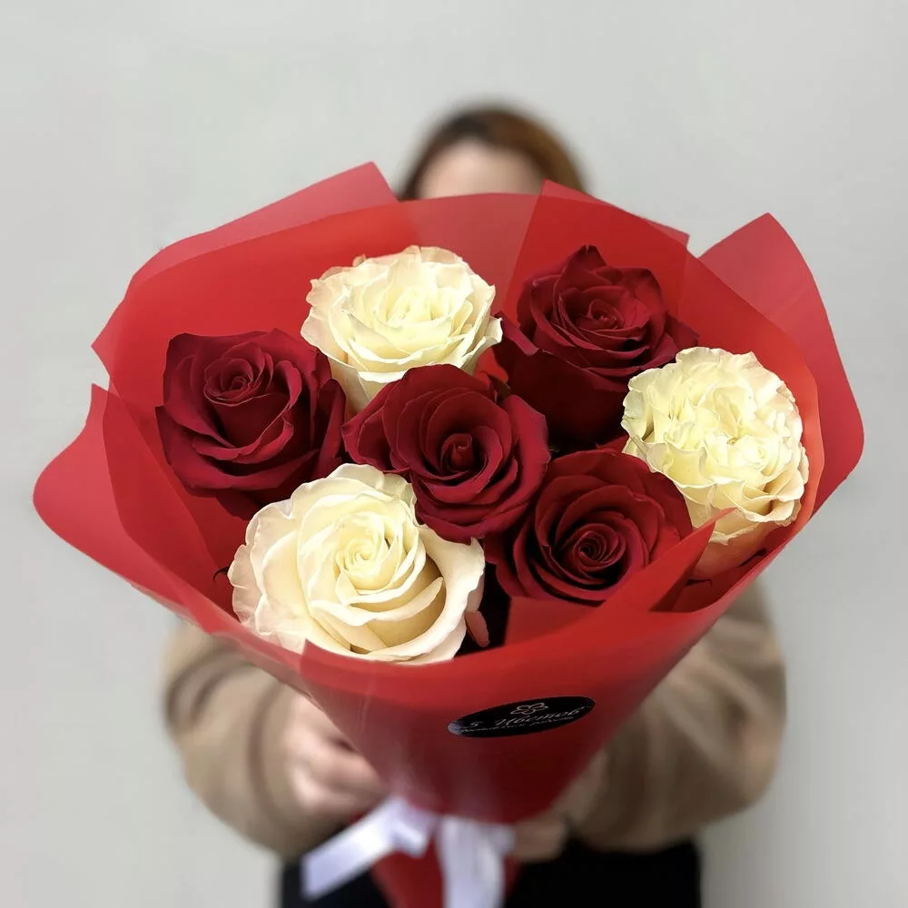 Bouquet of 7 roses 50 cm