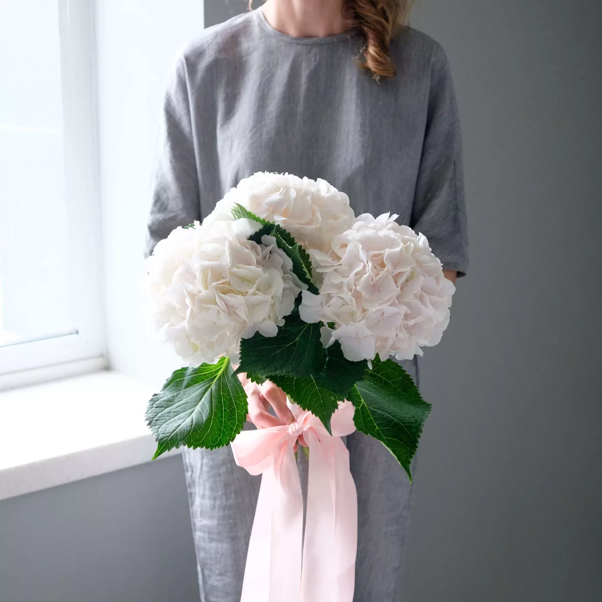 Bouquet of 3 white hydrangeas