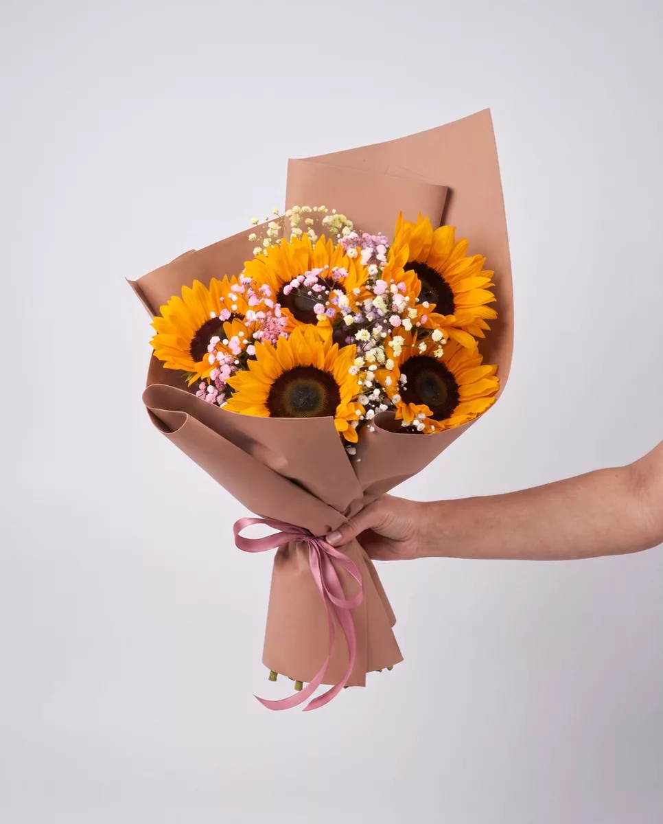 Bouquet of 5 sunflowers mix