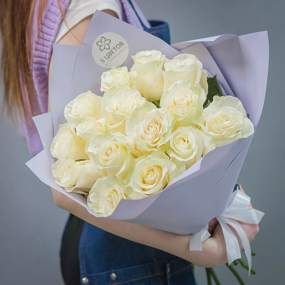 Bouquet of 15 white roses 50 cm