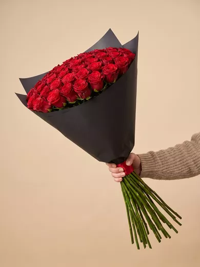 Букет живых цветов из 101 красной розы, 70 см