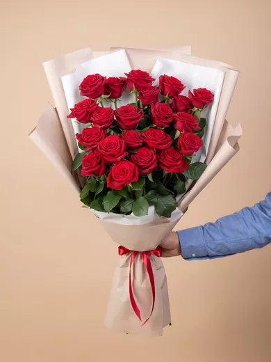 Букет живых цветов из 21 красной розы, 80 см