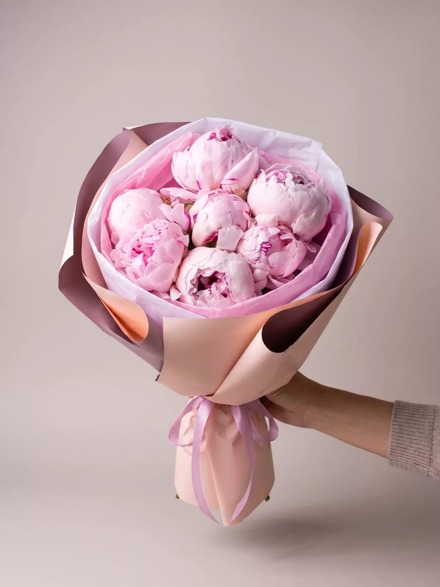 Bouquet of 7 pink peonies