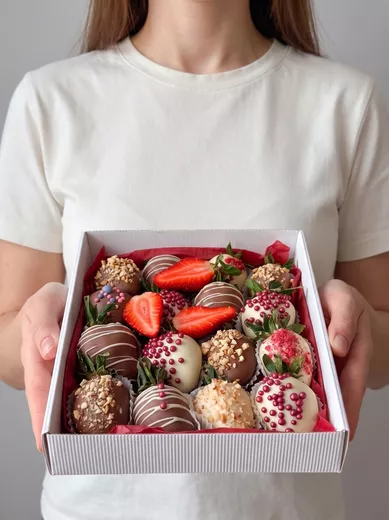 Клубника в шоколаде 16 шт