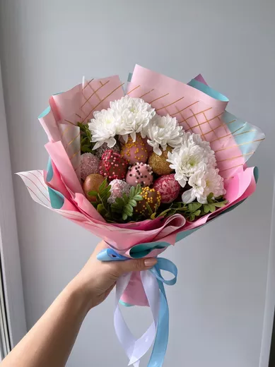 Букет из клубники в шоколаде .Ягодный букет