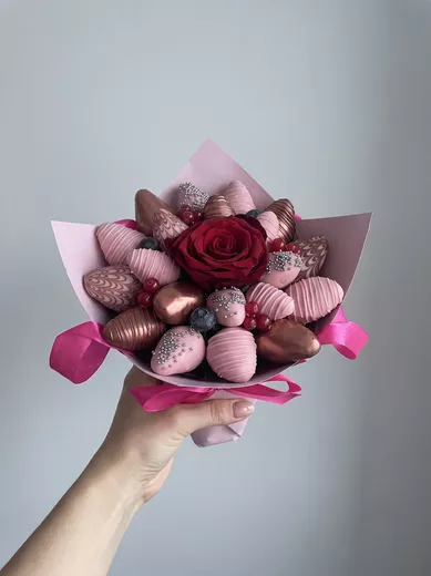 Букет из клубники в шоколаде