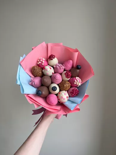 Дофаминовый букет из клубники в шоколаде 18 ягод