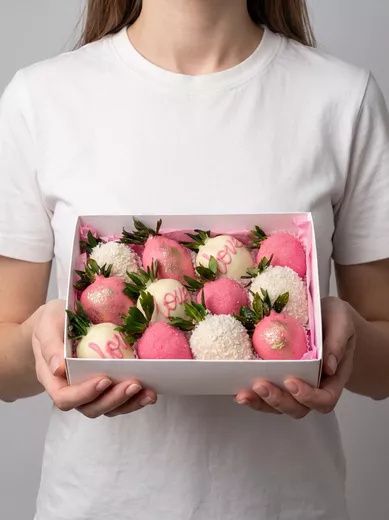 Клубника в шоколаде 12шт «love»