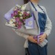 Букет из 5 эустом и 3 альстромерий