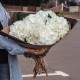 Букет из 15 белых гортензий