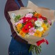 Букет из 25 гербер микс с зеленью