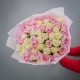 Букет из 51 белой и розовой роза