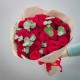 25 красных роз с эвкалиптом