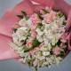 Букет из 15 розовых и белых альстромерий